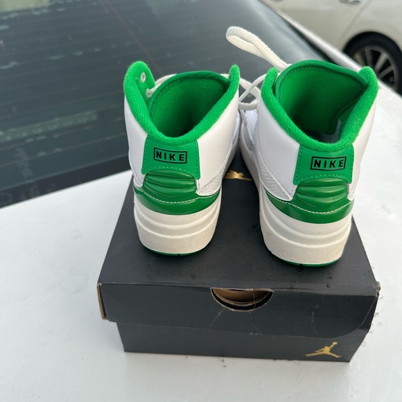 White and green Jordan 2s - Picture 2 of 8